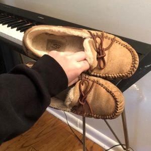Ugg Moccasin (Chestnut)